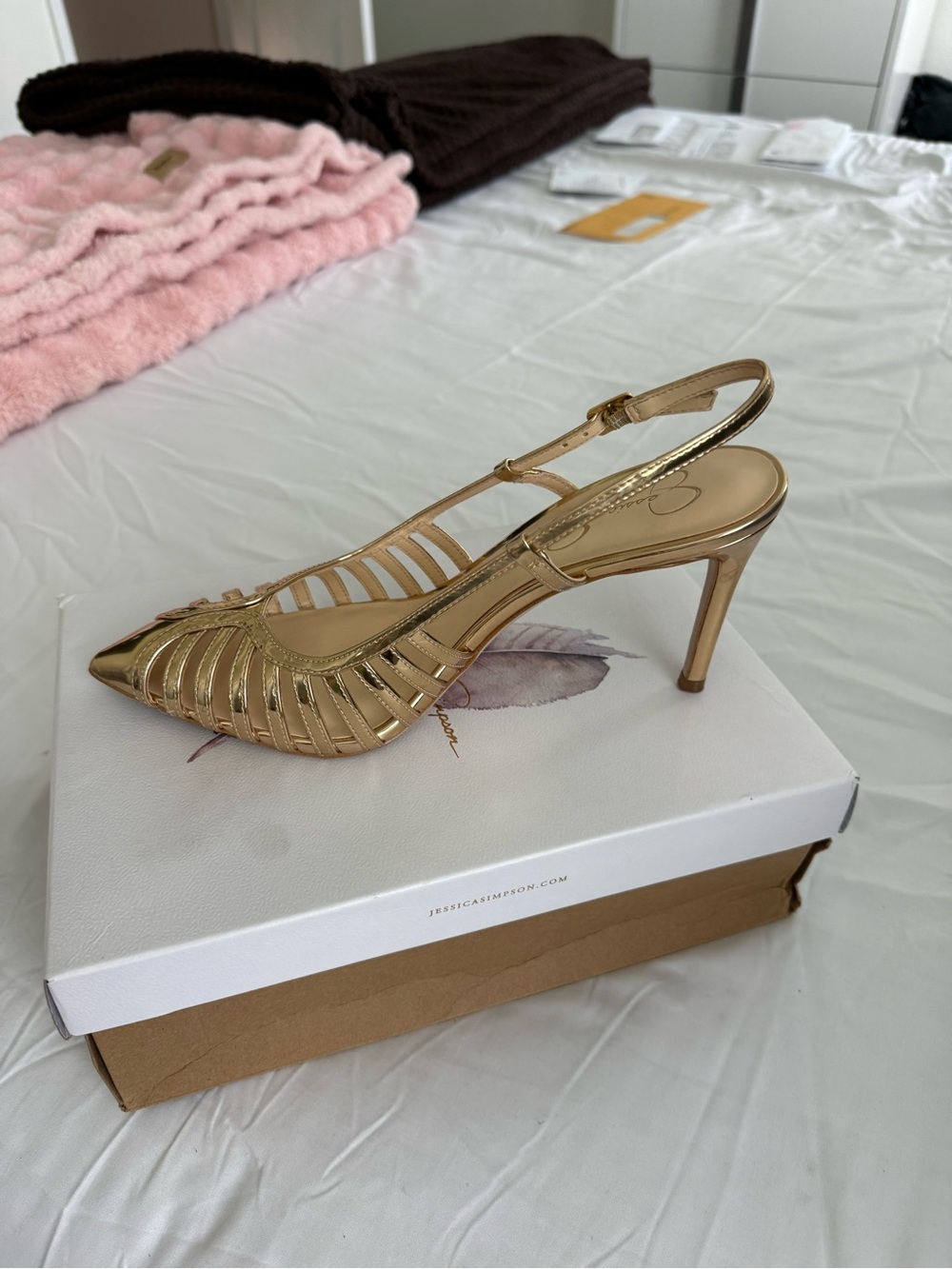 Jessica Simpson Metallic Gold Pointed Slingback Heels - Picture 3 of 6